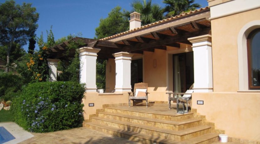 16-F91-porche-1200x900