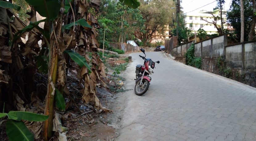 5FED1727-8501-4B9A-B7E7-F7078EE10199