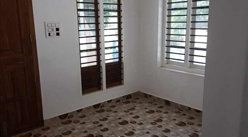 9D35562C-13FF-488D-86A4-03253715ECFD