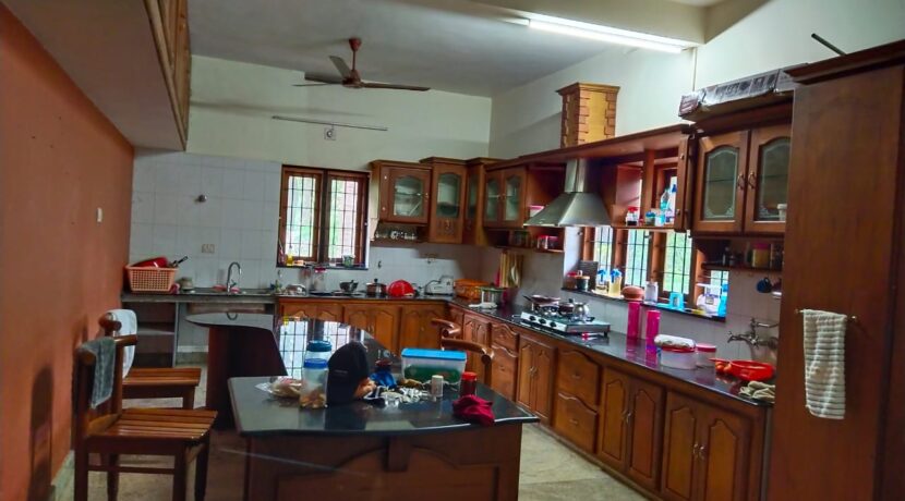 5 bhk house kolazhy 50 cent